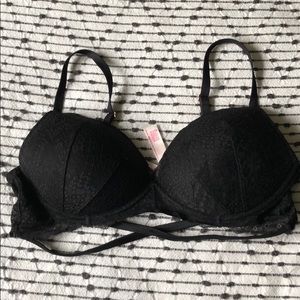 VS pink Date night wireless push-up bra size 36C